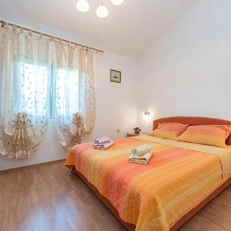 Buskulic Apartament *