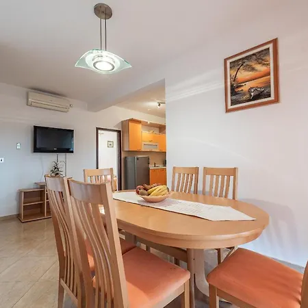 Apartament Buskulic