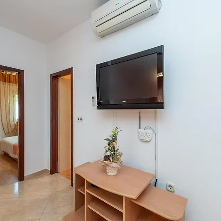 Buskulic Apartament *