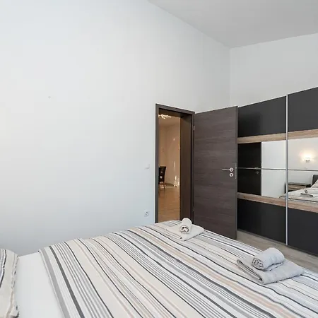 Buskulic Apartament *