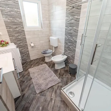 Apartament Buskulic